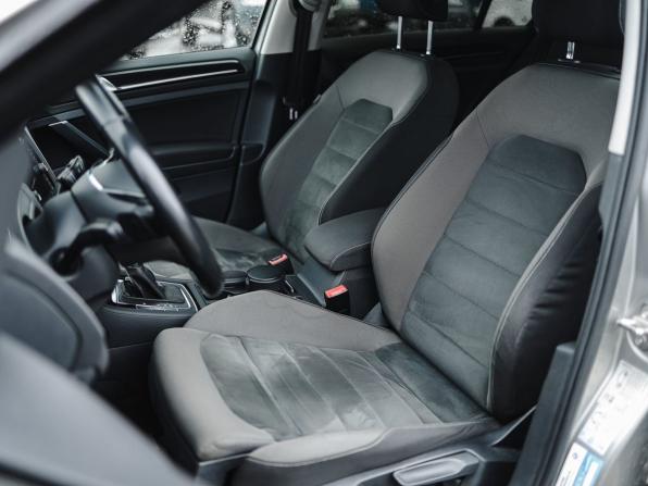 Volkswagen Golf VII Рестайлинг с пробегом 2018 года, цена 1 949 000 рублей, 133146 км, хэтчбек, Автокод Объявления