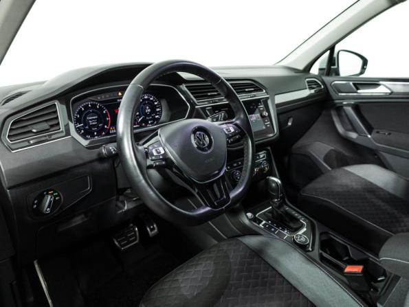 Volkswagen Tiguan II с пробегом 2018 года, цена 2 500 000 рублей, 133100 км, внедорожник, Автокод Объявления
