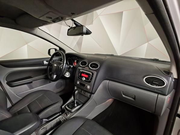 Ford Focus II Рестайлинг с пробегом 2010 года, цена 555 000 рублей, 231108 км, хэтчбек, Автокод Объявления