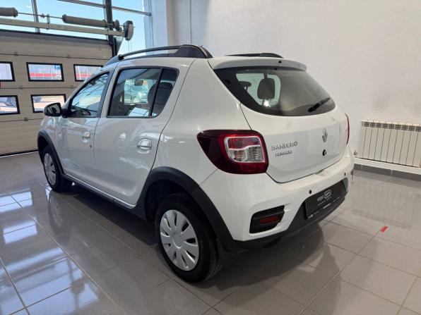 Renault Sandero II Рестайлинг с пробегом 2019 года, цена 1 074 000 рублей, 109588 км, хэтчбек, Автокод Объявления