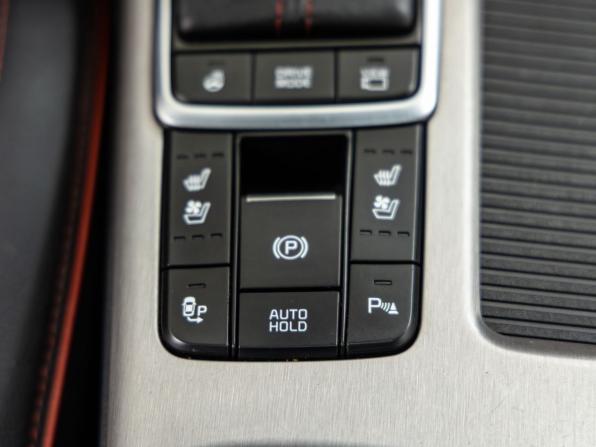 Kia Optima IV Рестайлинг с пробегом 2019 года, цена 2 188 000 рублей, 83257 км, седан, Автокод Объявления