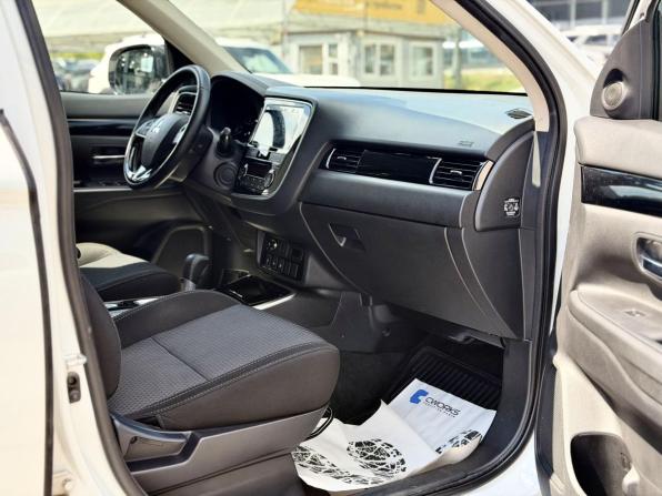 Mitsubishi Outlander III Рестайлинг 3 с пробегом 2019 года, цена 2 039 000 рублей, 162693 км, внедорожник, Автокод Объявления
