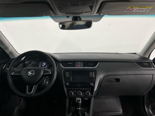 Skoda Octavia III (A7) Рестайлинг с пробегом 2018 года, цена 1 249 000 рублей, 180000 км, универсал, Автокод Объявления