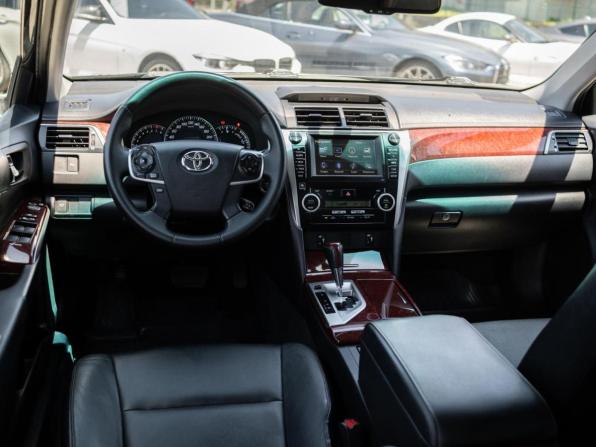 Toyota Camry VII (XV50) с пробегом 2012 года, цена 1 599 000 рублей, 291342 км, седан, Автокод Объявления