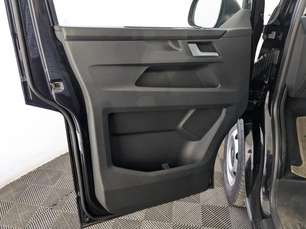 Volkswagen Multivan T6 Рестайлинг с пробегом 2021 года, цена 5 350 000 рублей, 94113 км, минивэн, Автокод Объявления