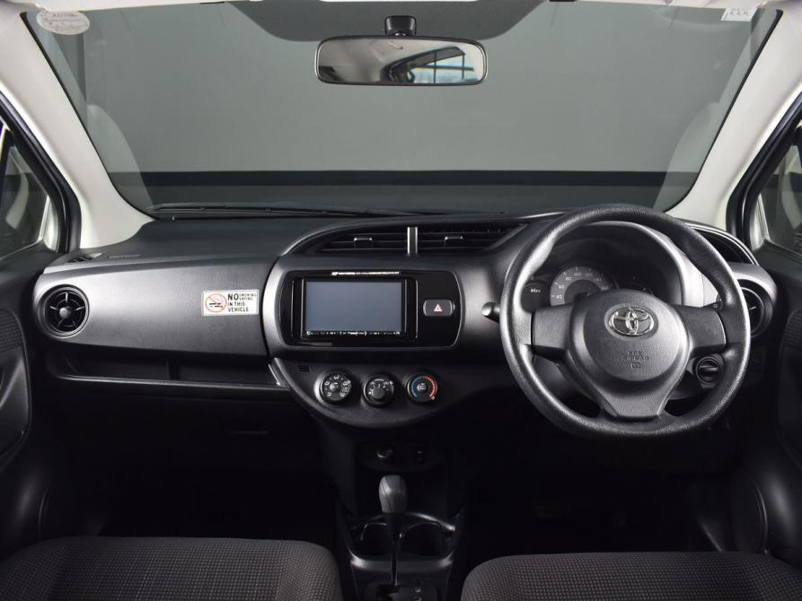 Toyota Vitz III (XP130) Рестайлинг 2 Кемерово  - изображение 9