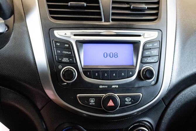 Hyundai Solaris I Рестайлинг с пробегом 2015 года, цена 709 000 рублей, 170215 км, седан, Автокод Объявления