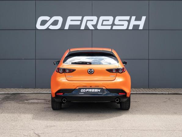 Mazda 3 IV (BP) с пробегом 2019 года, цена 2 130 000 рублей, 93569 км, хэтчбек, Автокод Объявления
