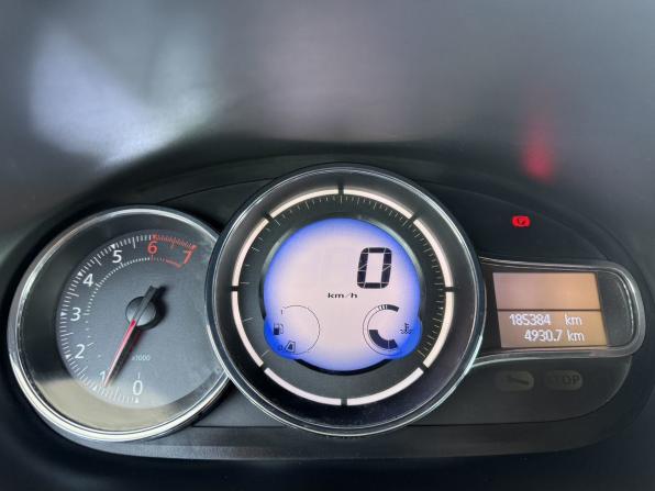 Renault Fluence I Рестайлинг с пробегом 2014 года, цена 757 000 рублей, 185860 км, седан, Автокод Объявления