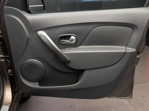 Renault Sandero II Рестайлинг с пробегом 2019 года, цена 1 250 000 рублей, 67669 км, хэтчбек, Автокод Объявления