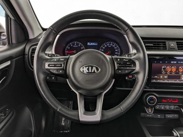 Kia Rio IV Рестайлинг с пробегом 2021 года, цена 1 735 000 рублей, 70336 км, седан, Автокод Объявления