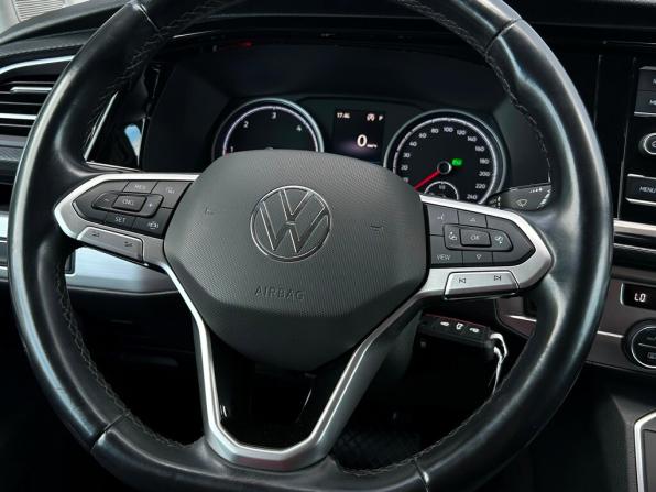 Volkswagen Multivan T6 Рестайлинг с пробегом 2020 года, цена 4 940 800 рублей, 174733 км, минивэн, Автокод Объявления