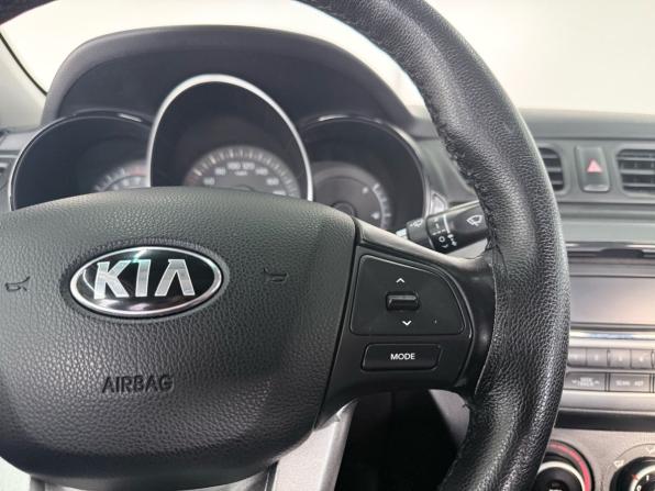 Kia Rio III с пробегом 2015 года, цена 949 000 рублей, 149000 км, седан, Автокод Объявления