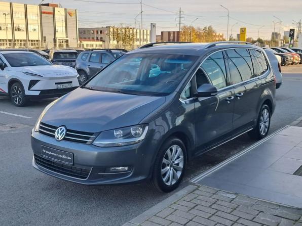 Volkswagen Sharan II Рестайлинг с пробегом 2018 года, цена 1 747 000 рублей, 162170 км, минивэн, Автокод Объявления