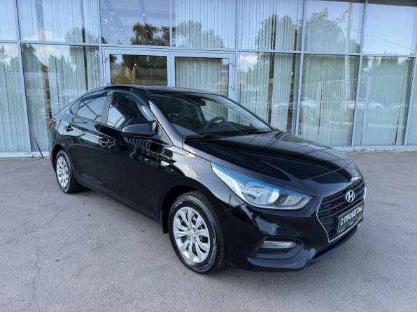Hyundai Solaris II с пробегом 2017 года, цена 1 339 000 рублей, 50087 км, седан, Автокод Объявления