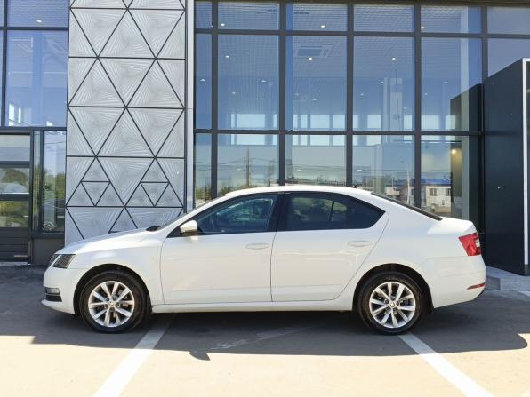 Skoda Octavia III (A7) Рестайлинг с пробегом 2017 года, цена 1 339 000 рублей, 288205 км, лифтбек, Автокод Объявления