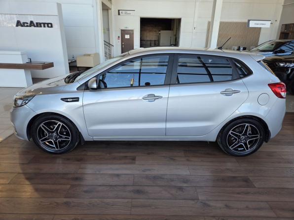 Kia Rio III Рестайлинг с пробегом 2016 года, цена 990 000 рублей, 115585 км, хэтчбек, Автокод Объявления