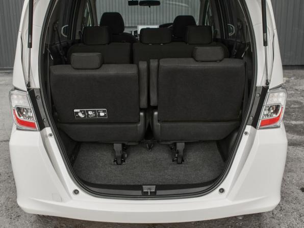 Honda Freed I с пробегом 2011 года, цена 1 050 000 рублей, 154180 км, компактвэн, Автокод Объявления