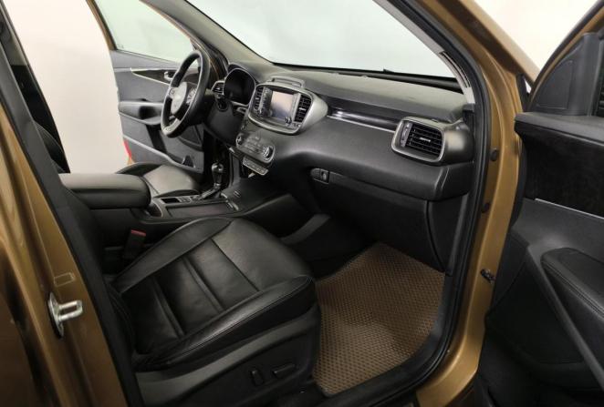 Kia Sorento II Рестайлинг с пробегом 2017 года, цена 2 650 000 рублей, 274061 км, внедорожник, Автокод Объявления