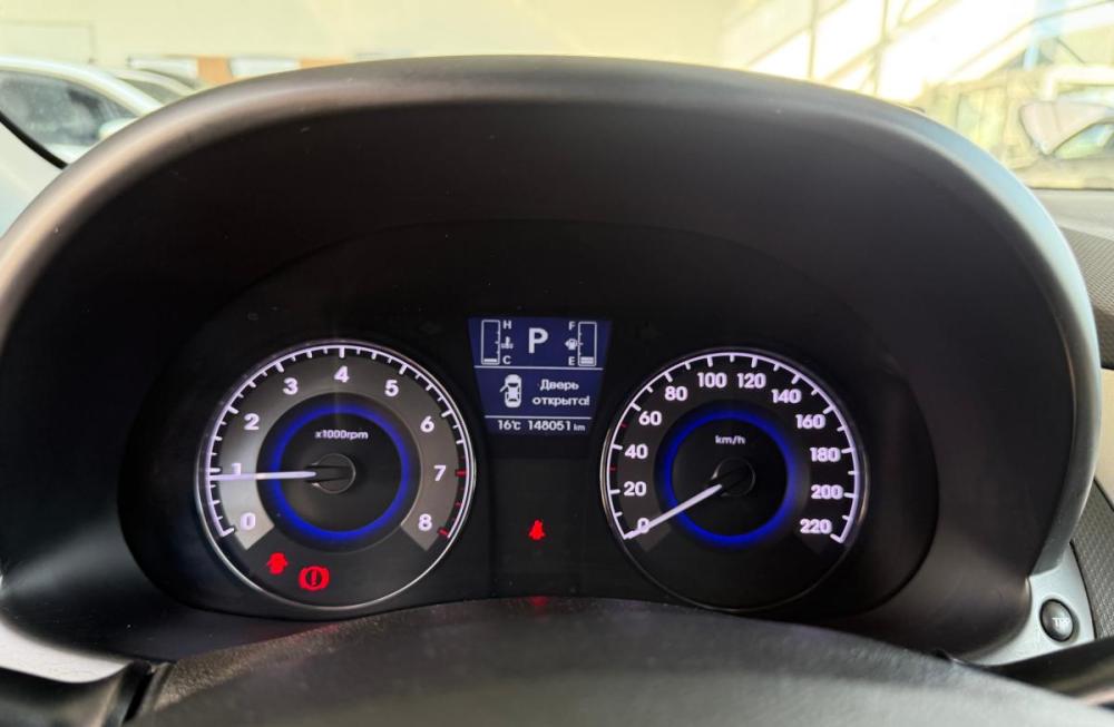 Hyundai Solaris I Рестайлинг Екатеринбург  - изображение 13