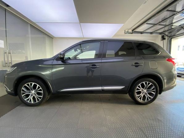 Mitsubishi Outlander III Рестайлинг 2 с пробегом 2018 года, цена 1 980 000 рублей, 75000 км, внедорожник, Автокод Объявления