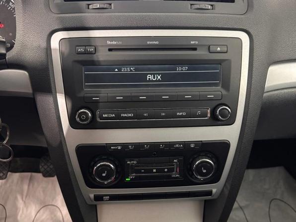 Skoda Octavia II (A5) Рестайлинг с пробегом 2010 года, цена 708 000 рублей, 163874 км, лифтбек, Автокод Объявления