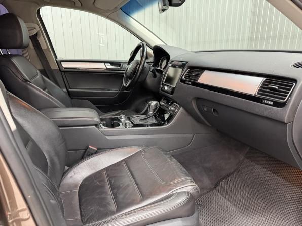 Volkswagen Touareg II с пробегом 2010 года, цена 2 200 000 рублей, 234192 км, внедорожник, Автокод Объявления