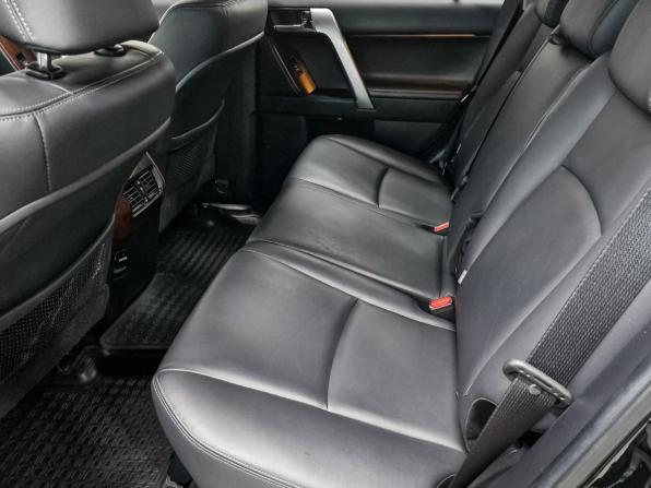 Toyota Land Cruiser Prado 150 Series Рестайлинг 1 с пробегом 2017 года, цена 4 005 000 рублей, 126112 км, внедорожник, Автокод Объявления