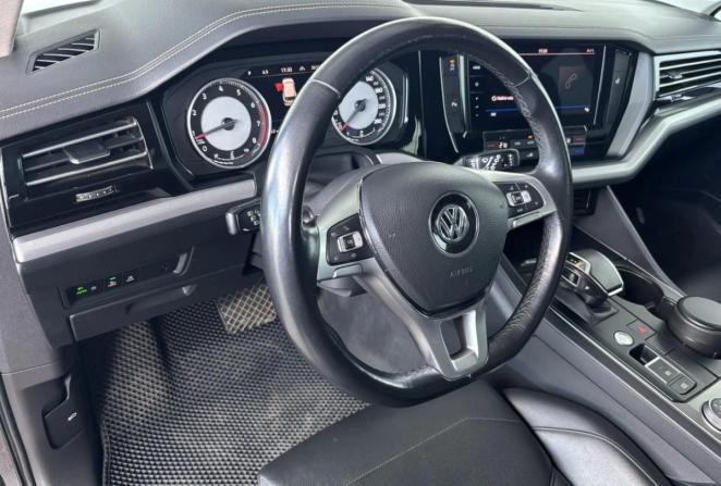 Volkswagen Touareg III с пробегом 2019 года, цена 3 465 000 рублей, 260415 км, внедорожник, Автокод Объявления