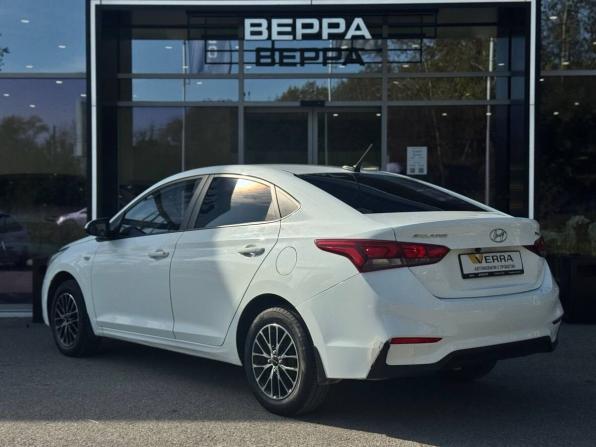 Hyundai Solaris II с пробегом 2018 года, цена 1 370 000 рублей, 99765 км, седан, Автокод Объявления