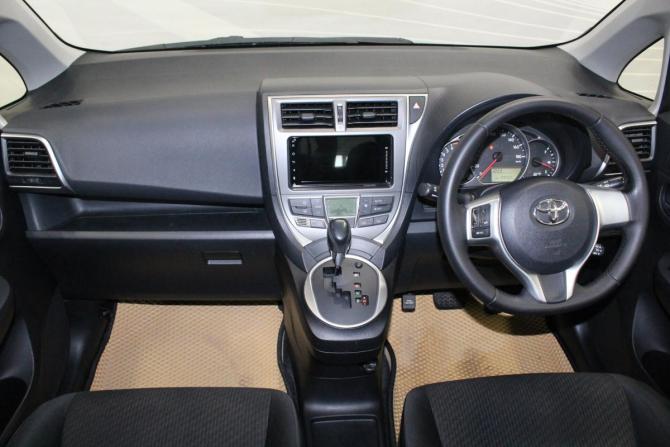 Toyota Ractis II с пробегом 2013 года, цена 969 000 рублей, 129455 км, хэтчбек, Автокод Объявления