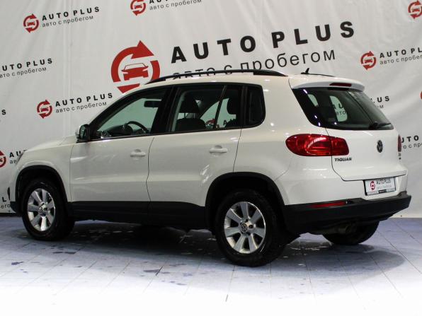 Volkswagen Tiguan I Рестайлинг с пробегом 2012 года, цена 1 049 000 рублей, 240500 км, внедорожник, Автокод Объявления