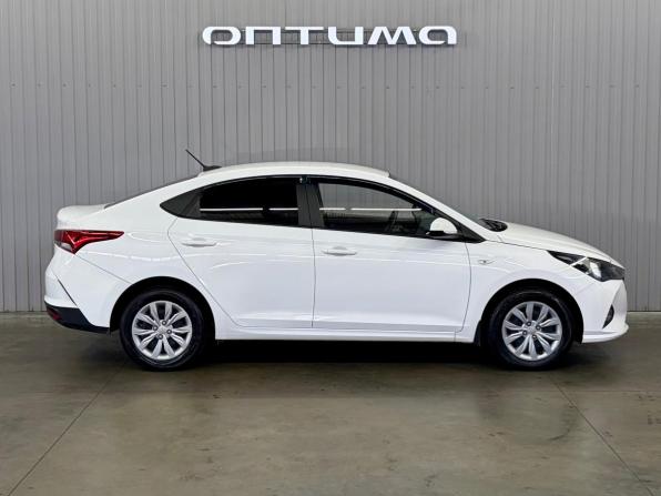 Hyundai Solaris II Рестайлинг с пробегом 2021 года, цена 1 567 000 рублей, 87361 км, седан, Автокод Объявления