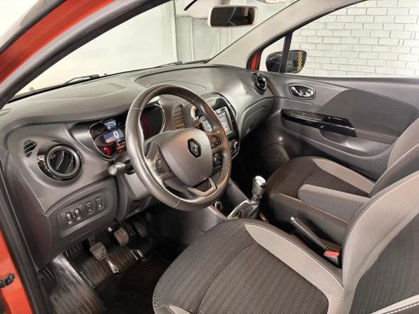 Renault Kaptur I с пробегом 2018 года, цена 1 850 000 рублей, 30079 км, внедорожник, Автокод Объявления