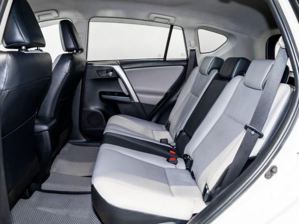 Toyota RAV4 IV (XA40) Рестайлинг с пробегом 2017 года, цена 2 345 000 рублей, 214869 км, внедорожник, Автокод Объявления