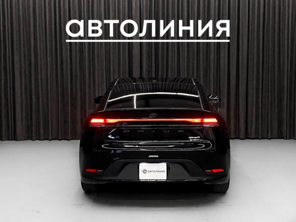 Toyota Prius V (XW60) с пробегом 2023 года, цена 3 500 000 рублей, 26000 км, лифтбек, Автокод Объявления