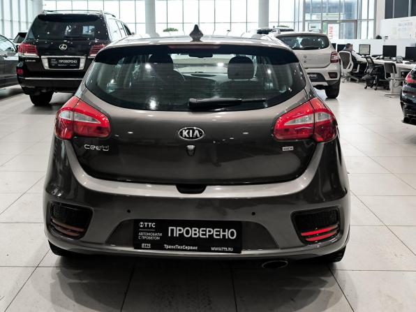Kia Ceed II Рестайлинг с пробегом 2018 года, цена 1 350 000 рублей, 127730 км, хэтчбек, Автокод Объявления