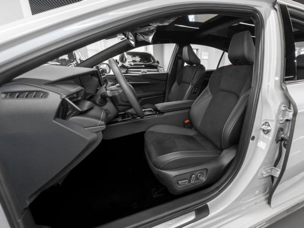 Toyota Camry IX (XV80) China Market с пробегом 2026 года, цена 4 500 000 рублей, 50 км, седан, Автокод Объявления