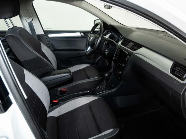 Skoda Rapid I Рестайлинг с пробегом 2019 года, цена 1 366 000 рублей, 113706 км, лифтбек, Автокод Объявления