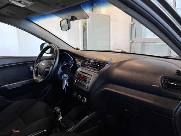 Kia Rio III Рестайлинг с пробегом 2016 года, цена 535 000 рублей, 362332 км, седан, Автокод Объявления