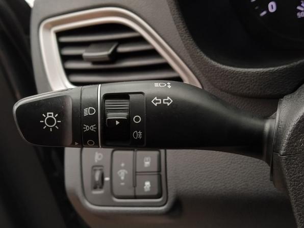 Hyundai Solaris II с пробегом 2019 года, цена 1 099 000 рублей, 197000 км, седан, Автокод Объявления