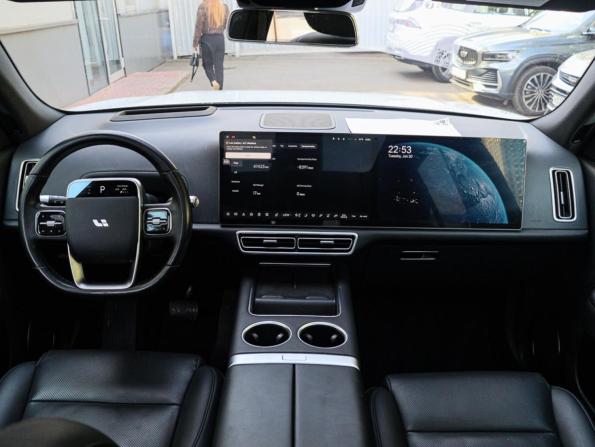 Li Auto (Lixiang) L7 I с пробегом 2023 года, цена 6 000 000 рублей, 47425 км, внедорожник, Автокод Объявления