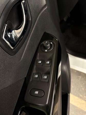 Renault Kaptur I с пробегом 2017 года, цена 1 159 000 рублей, 129887 км, внедорожник, Автокод Объявления