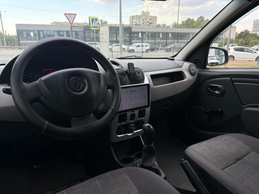 Renault Sandero I Крым  - изображение 16