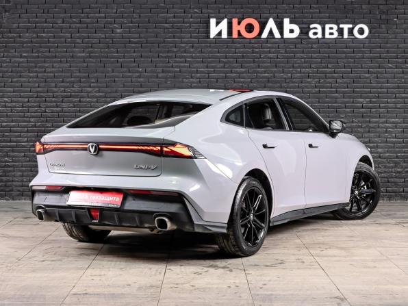 Changan UNI-V I с пробегом 2022 года, цена 2 320 000 рублей, 18386 км, лифтбек, Автокод Объявления