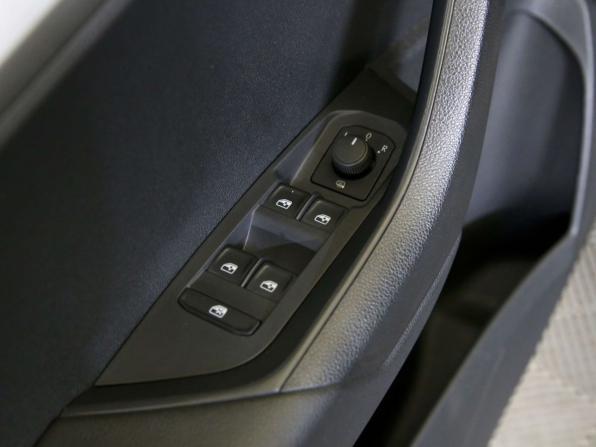 Skoda Karoq I с пробегом 2021 года, цена 2 390 000 рублей, 95000 км, внедорожник, Автокод Объявления