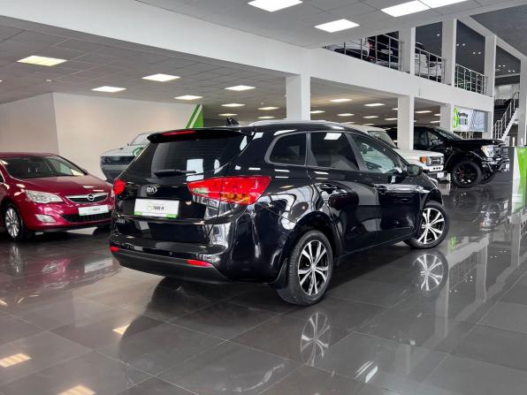 Kia Ceed II Рестайлинг с пробегом 2017 года, цена 1 395 000 рублей, 73132 км, универсал, Автокод Объявления