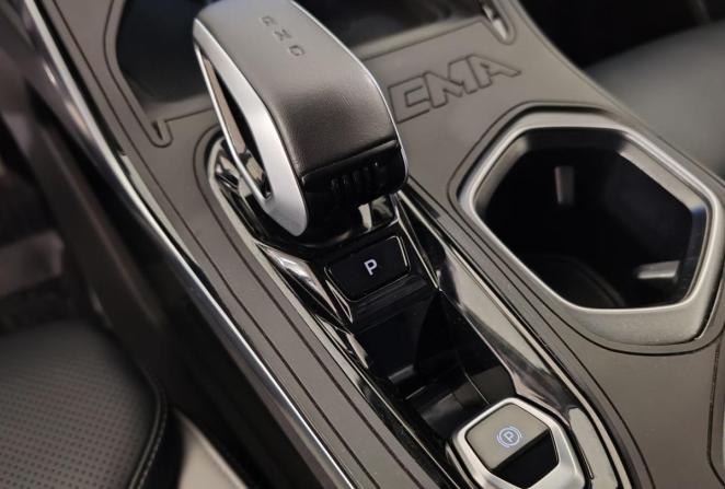 Geely Atlas II с пробегом 2024 года, цена 3 190 000 рублей, 23905 км, внедорожник, Автокод Объявления