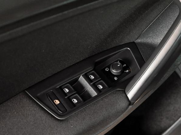 Volkswagen Tiguan II с пробегом 2019 года, цена 2 500 000 рублей, 136249 км, внедорожник, Автокод Объявления