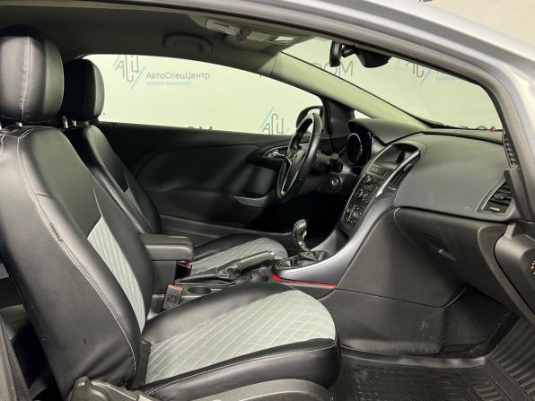 Opel Astra J Рестайлинг с пробегом 2012 года, цена 797 000 рублей, 134790 км, хэтчбек, Автокод Объявления